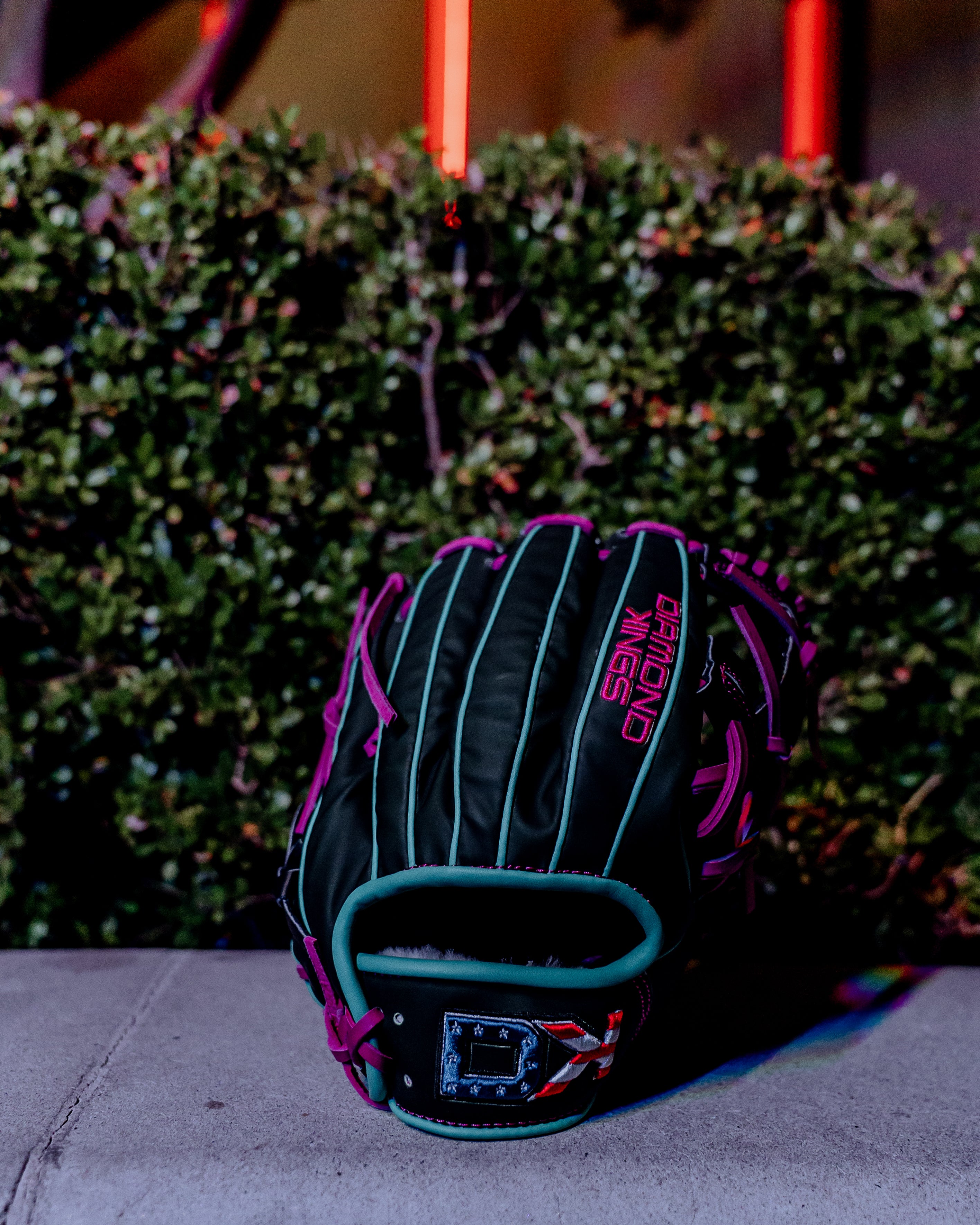 DualKolor Glove 1